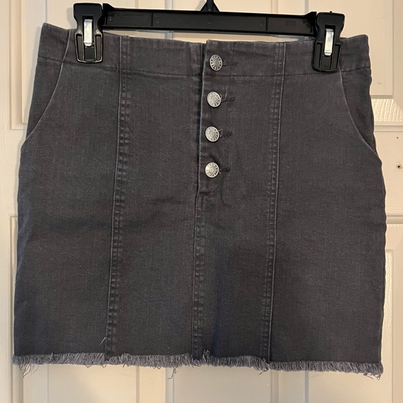 VICI Take the Floor Pocketed Denim Skirt - Picture 3 of 5
